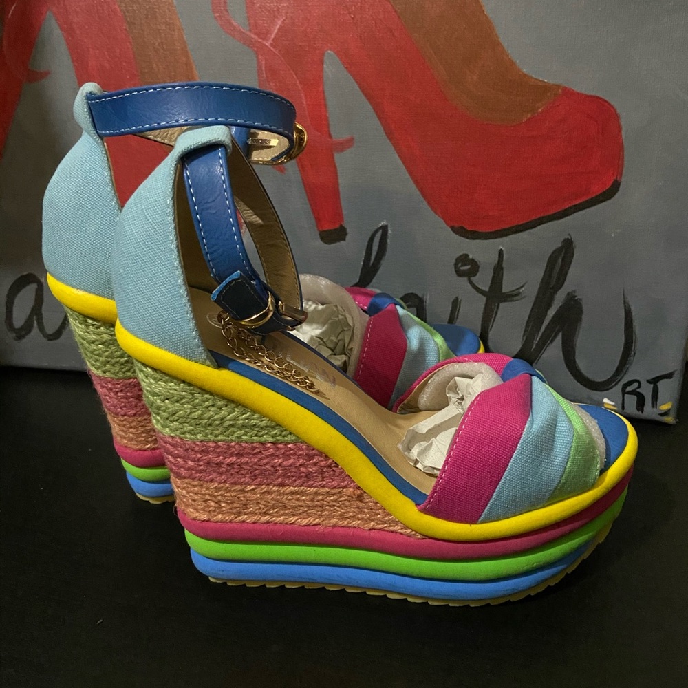 Women’s Multicolor Wedge Heel size 5.5